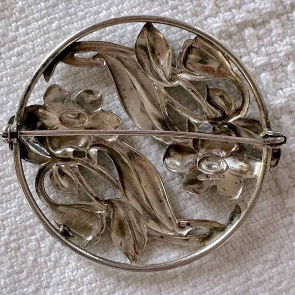 Sterling silver vintage lily brooch large round modernist floral 1 3/4” diameter - Picture 3 of 5